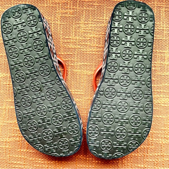 Tory Burch Platform Wedge Thong Flip Flop Sandals Thandie Logo Size 6 NWT - Picture 2 of 8